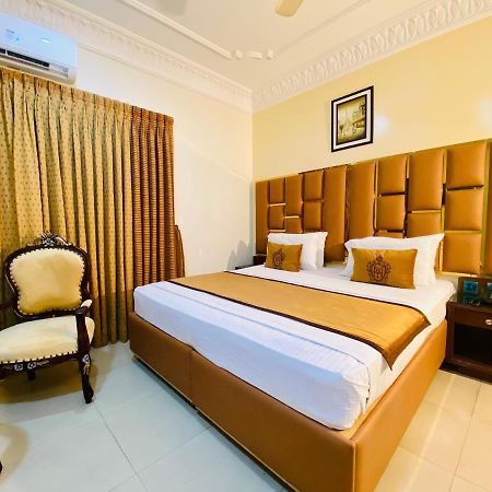 World Inn Hotel Karachi Esterno foto