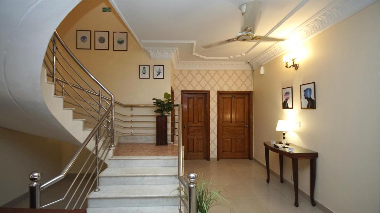 World Inn Hotel Karachi Esterno foto