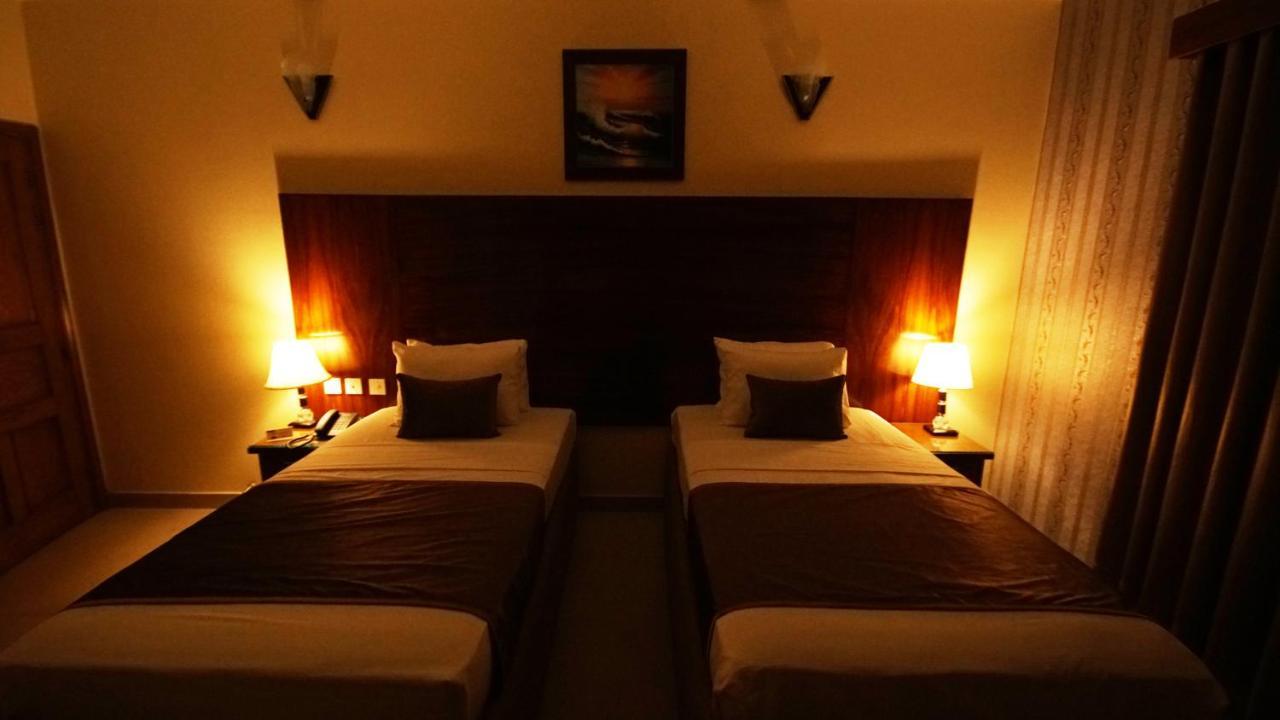 World Inn Hotel Karachi Esterno foto