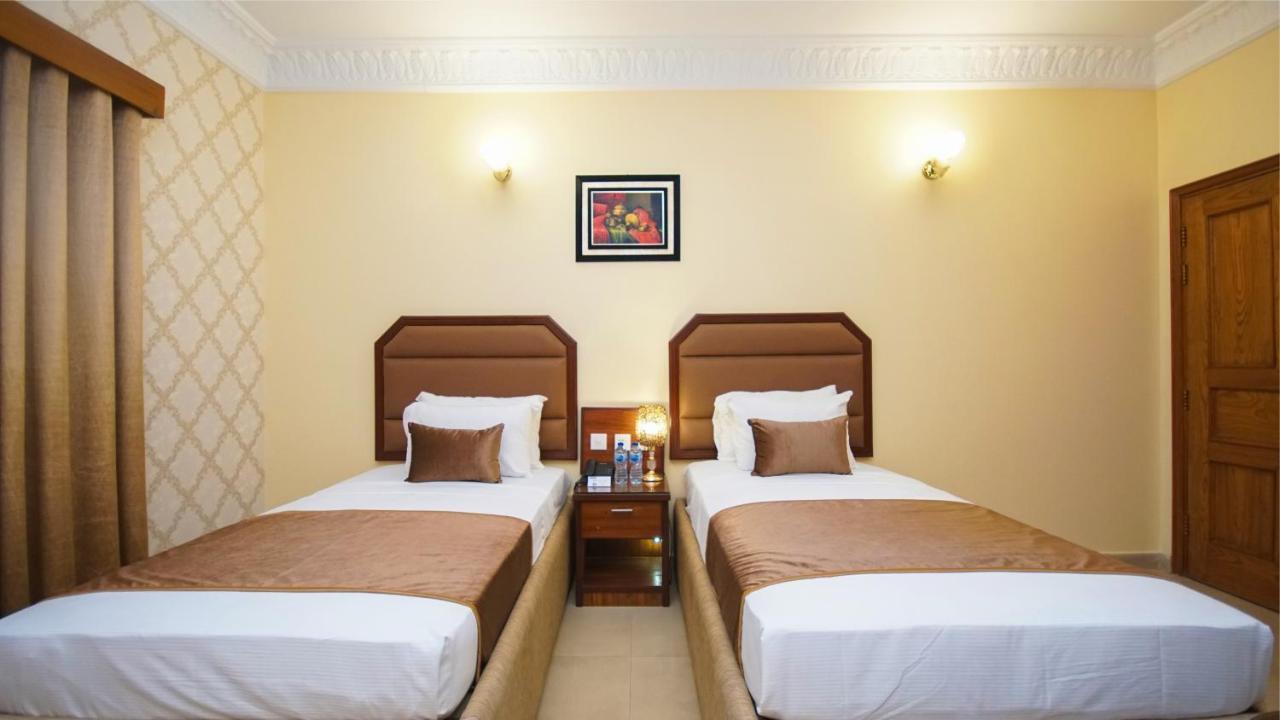 World Inn Hotel Karachi Esterno foto