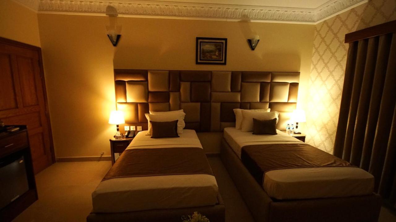 World Inn Hotel Karachi Esterno foto