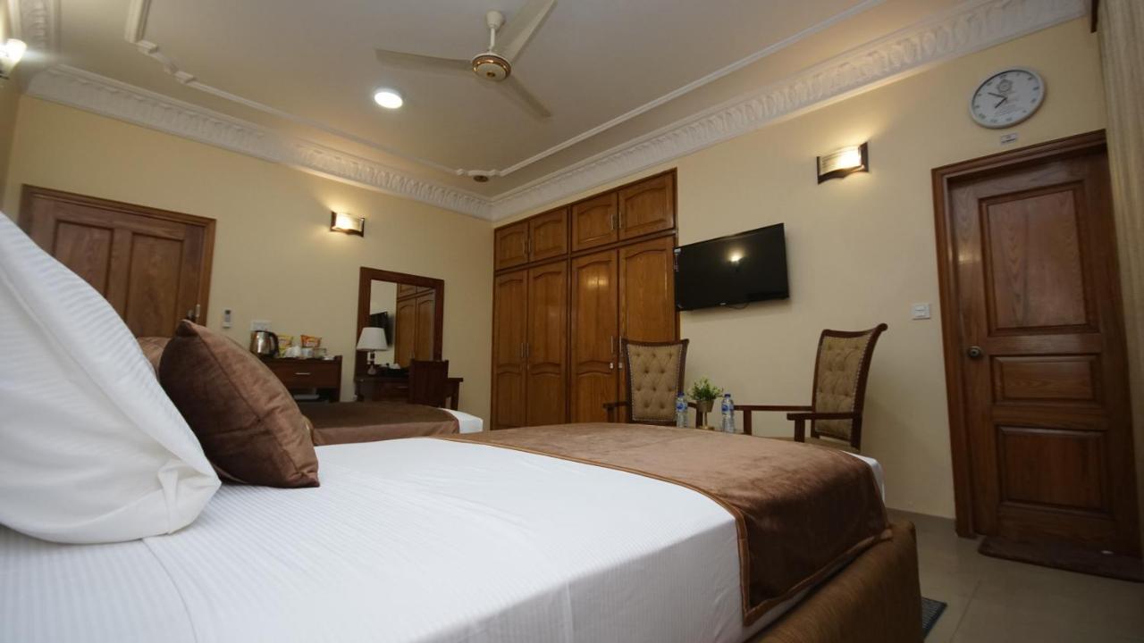World Inn Hotel Karachi Esterno foto