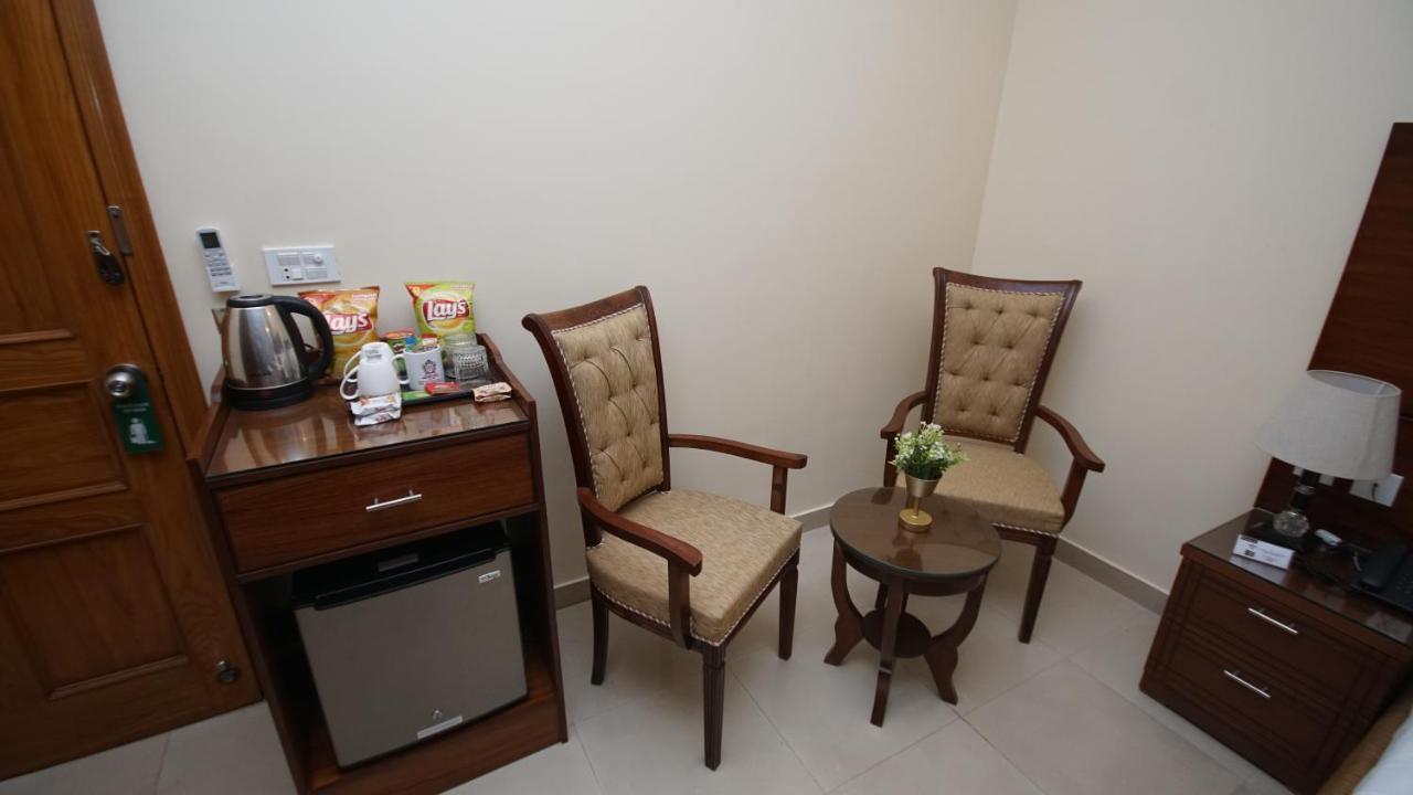 World Inn Hotel Karachi Esterno foto