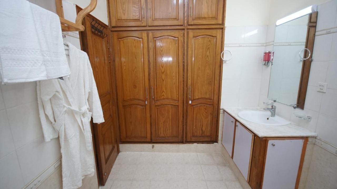 World Inn Hotel Karachi Esterno foto