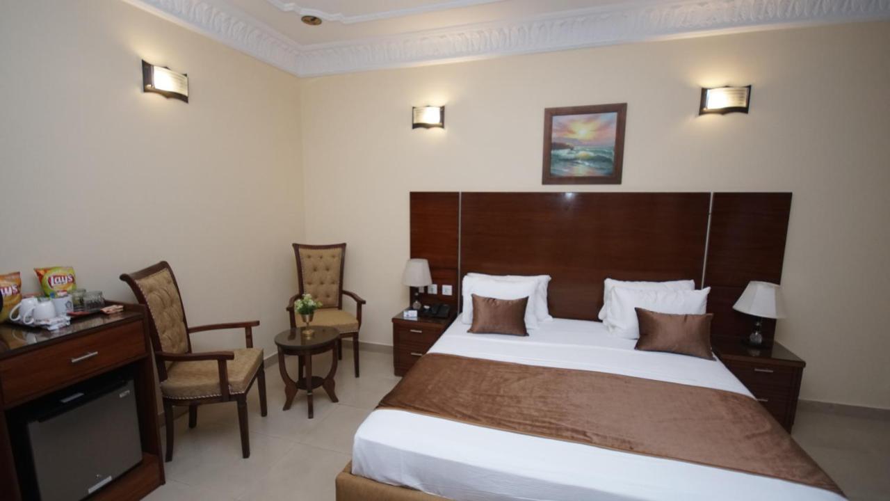 World Inn Hotel Karachi Esterno foto