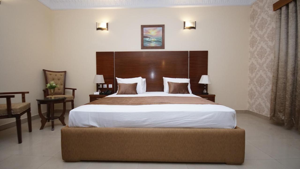 World Inn Hotel Karachi Esterno foto