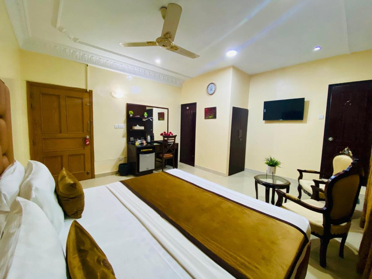 World Inn Hotel Karachi Esterno foto