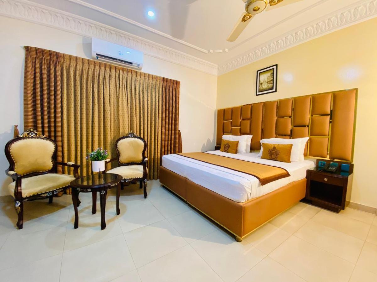World Inn Hotel Karachi Esterno foto