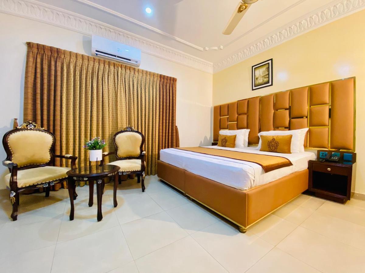 World Inn Hotel Karachi Esterno foto